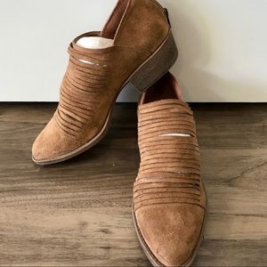 Coconuts by Matisse Booties